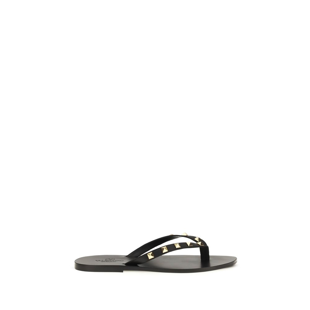 Black Leather Rockstud Flip-Flop Sandals by Valentino Garavani